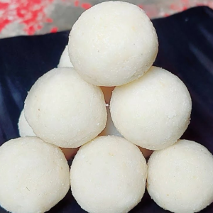 চিনির সাদা নারিকেল নাড়ু( ১ কেজি)